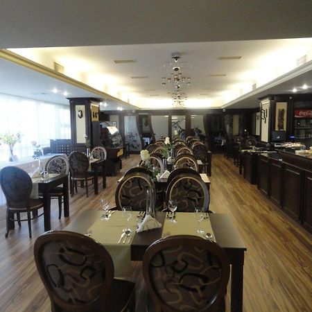 Hotel Druzba Michalovce Zewnętrze zdjęcie