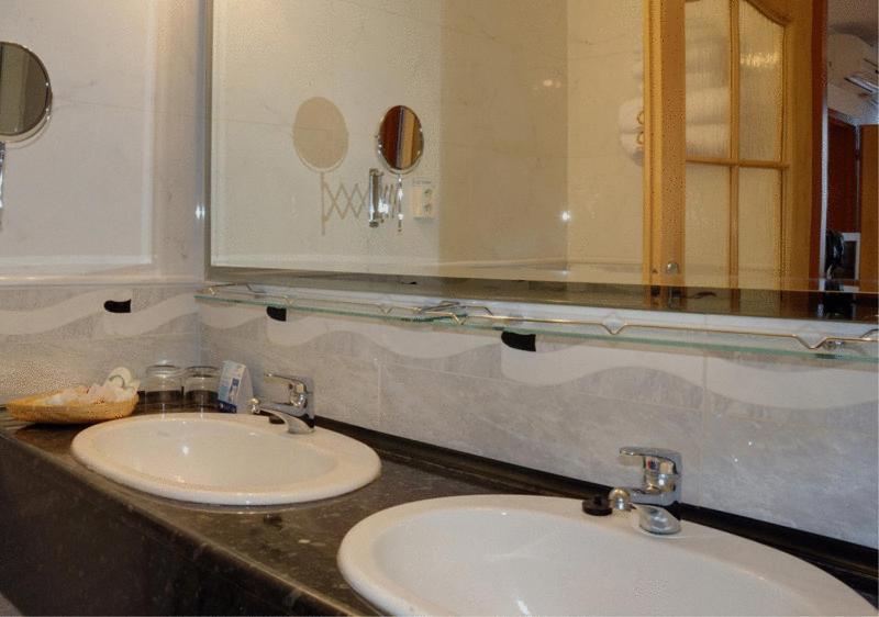 Hotel Druzba Michalovce Pokój zdjęcie