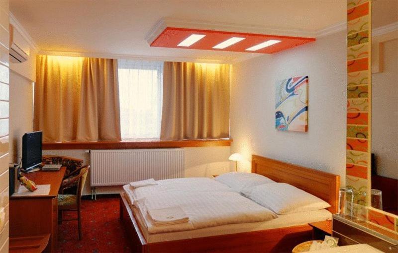 Hotel Druzba Michalovce Pokój zdjęcie