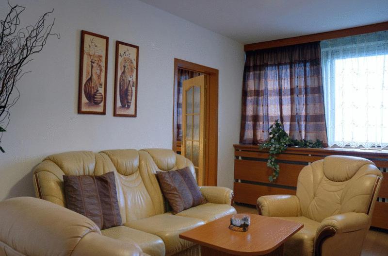 Hotel Druzba Michalovce Zewnętrze zdjęcie