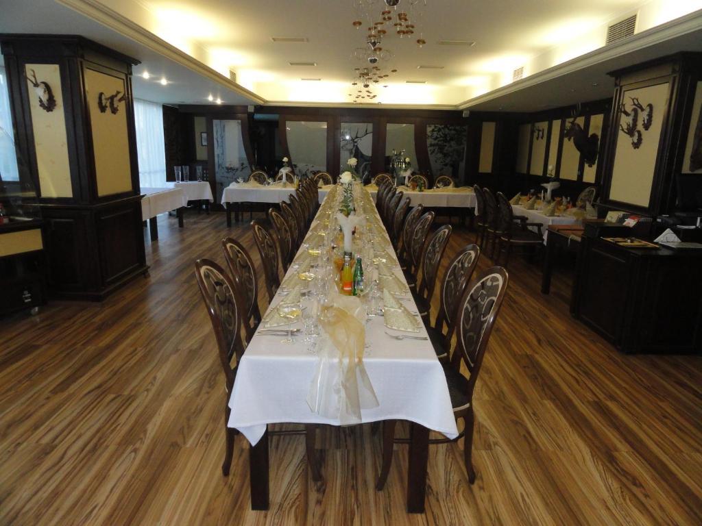 Hotel Druzba Michalovce Zewnętrze zdjęcie