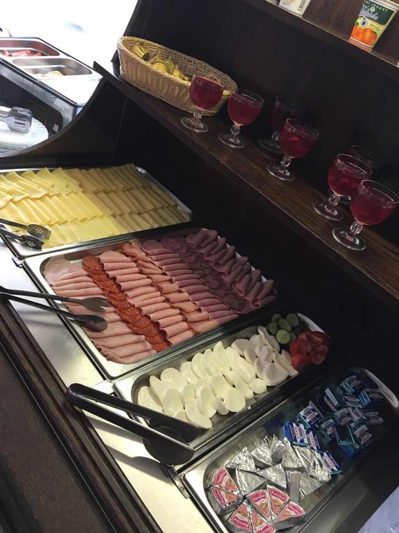 Hotel Druzba Michalovce Zewnętrze zdjęcie