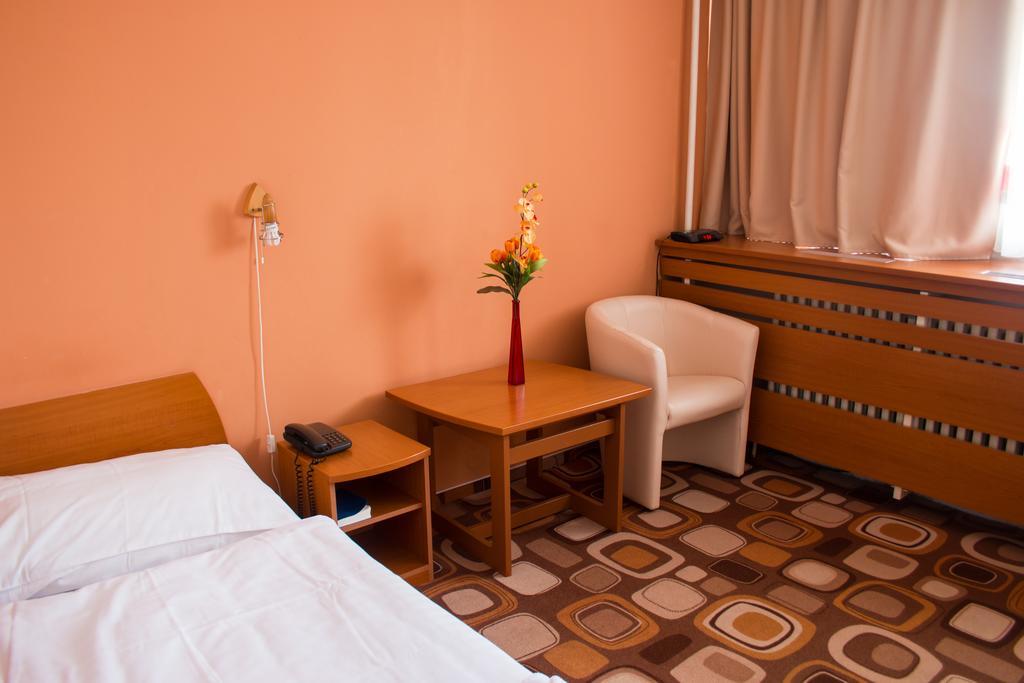Hotel Druzba Michalovce Zewnętrze zdjęcie