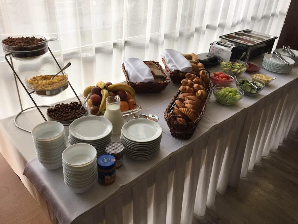 Hotel Druzba Michalovce Zewnętrze zdjęcie